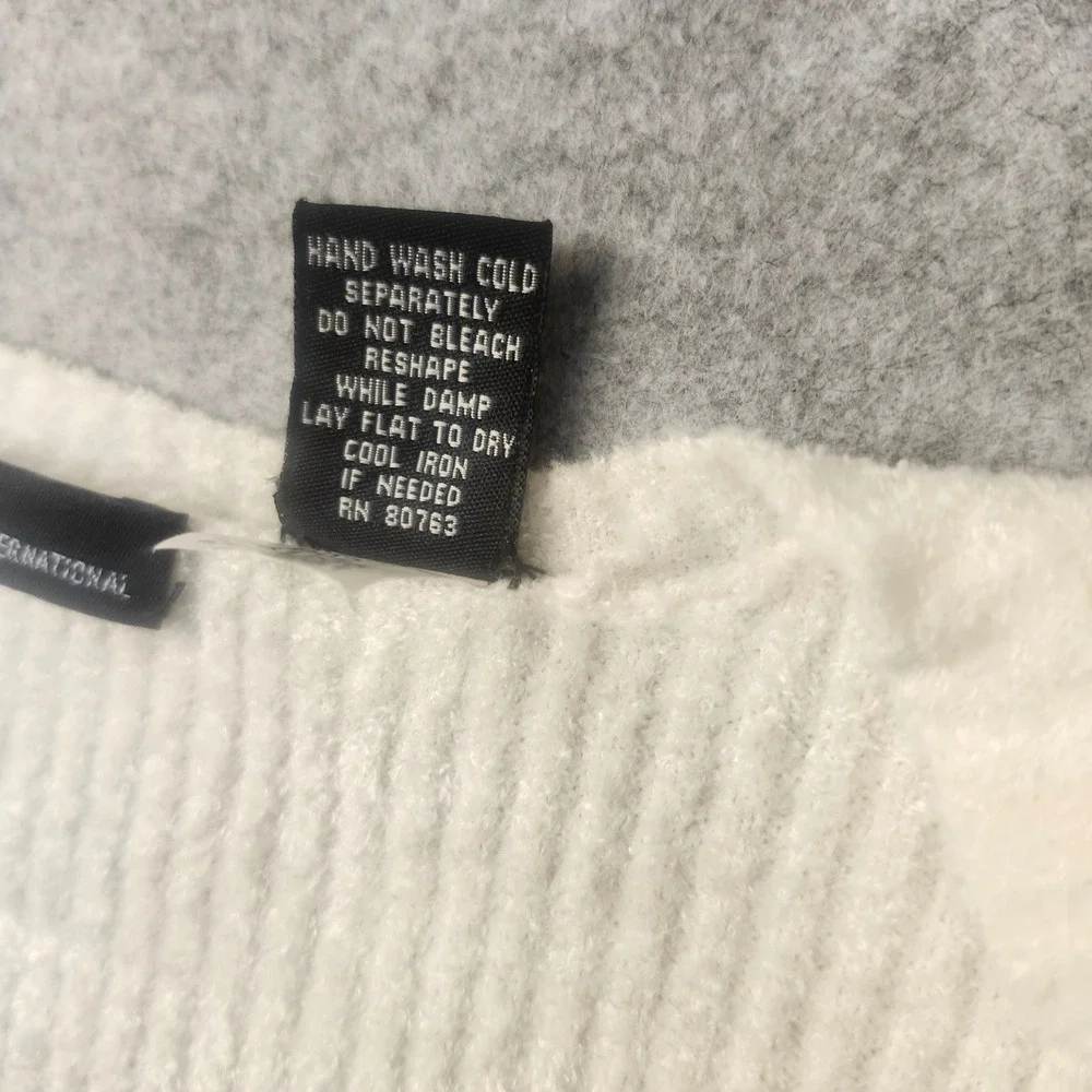 Moda International Cream Ribbed Empire Waist Bishop Sleeve Sweater Small